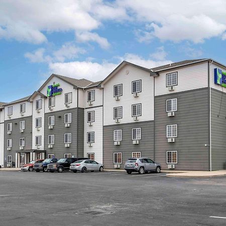 Extended Stay America Select Suites - Wichita - North Екстериор снимка