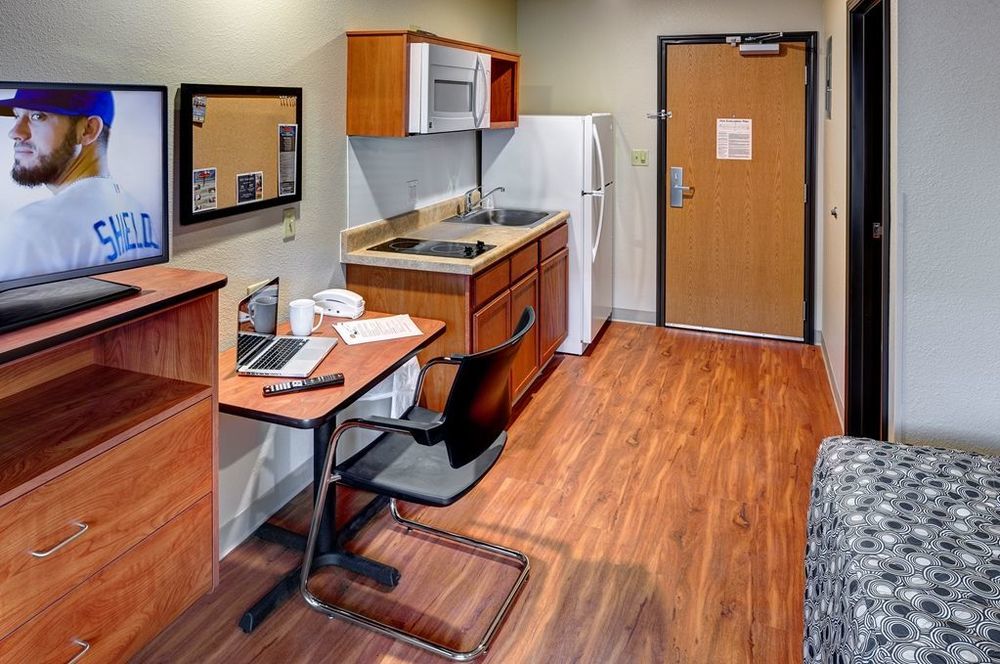 Extended Stay America Select Suites - Wichita - North Стая снимка