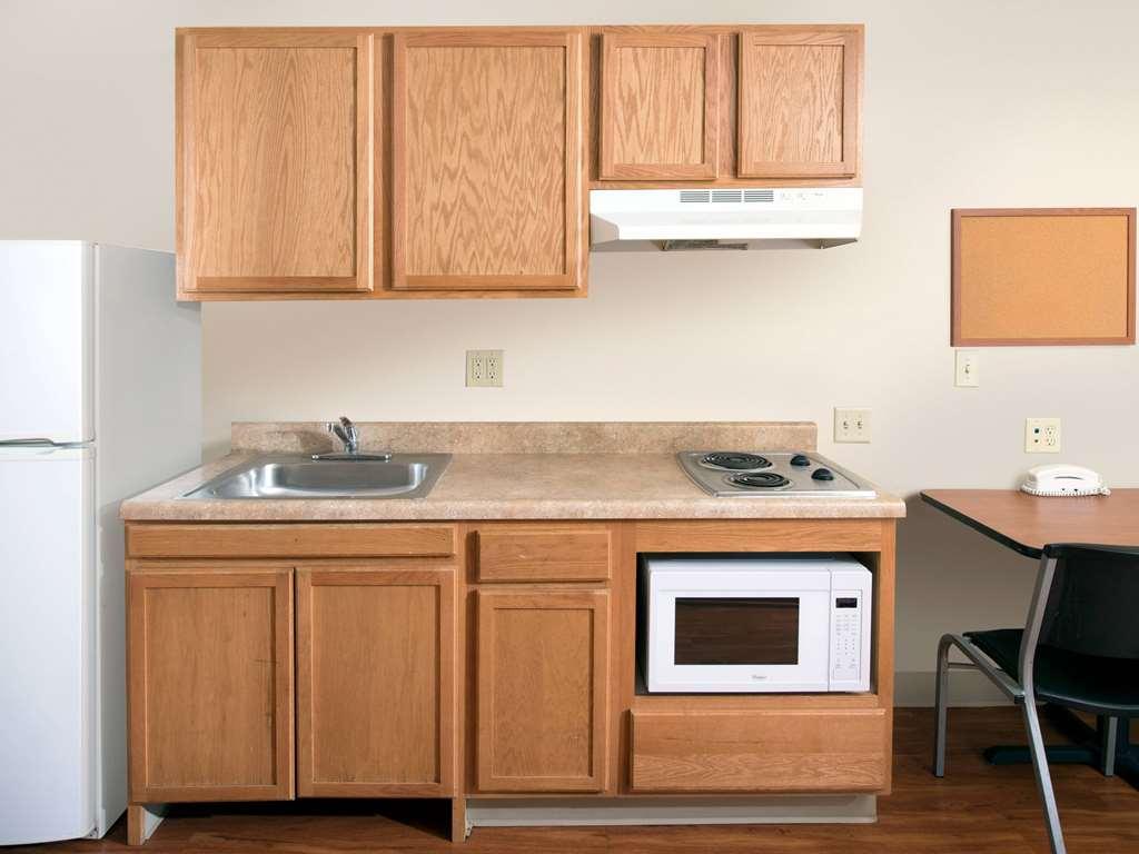 Extended Stay America Select Suites - Wichita - North Стая снимка