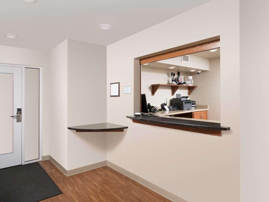 Extended Stay America Select Suites - Wichita - North Интериор снимка