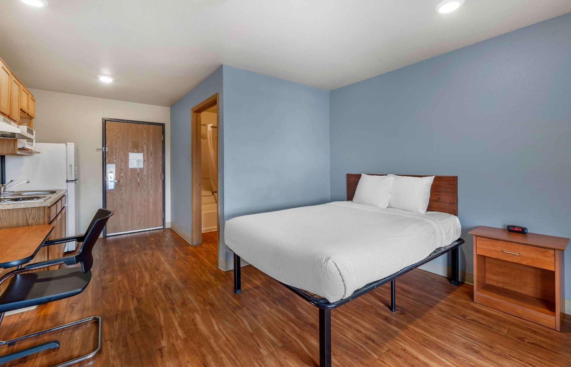 Extended Stay America Select Suites - Wichita - North Екстериор снимка