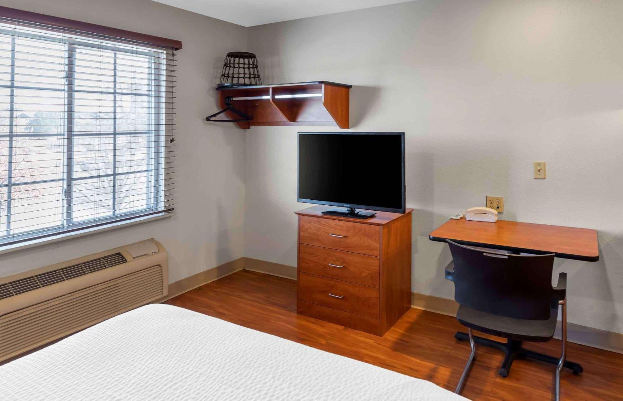Extended Stay America Select Suites - Wichita - North Екстериор снимка