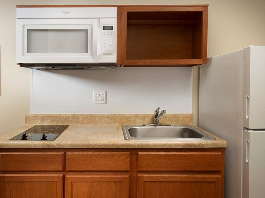 Extended Stay America Select Suites - Wichita - North Стая снимка