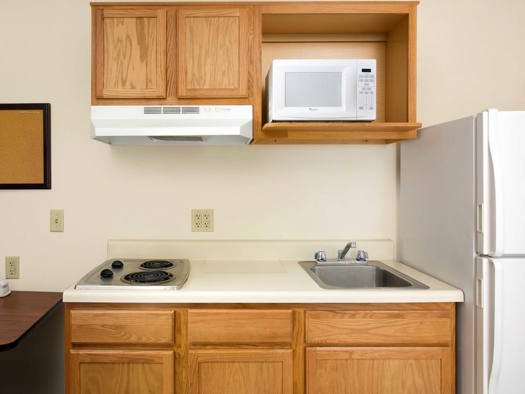 Extended Stay America Select Suites - Wichita - North Екстериор снимка